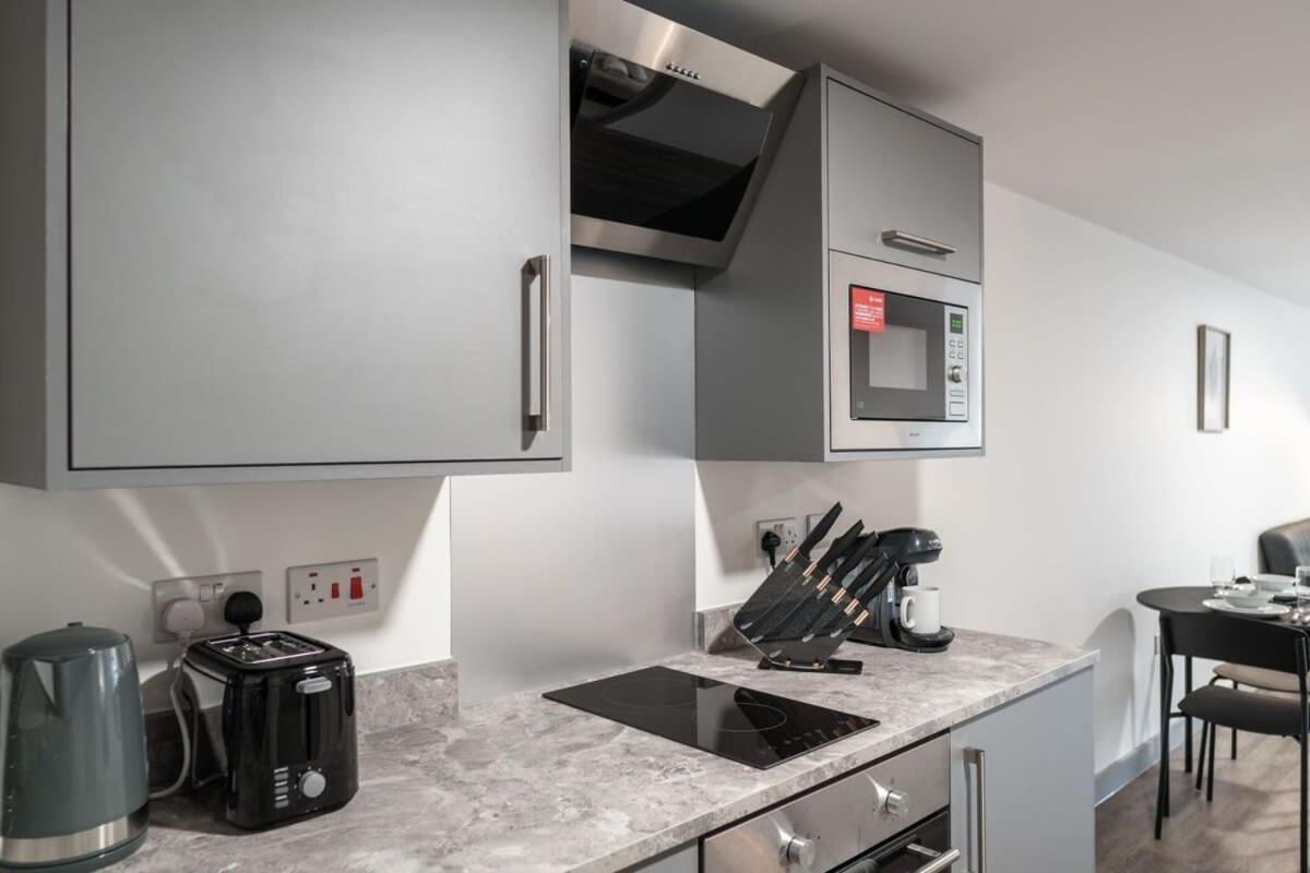 Modern 1 Bed Apartment In Liverpool Centre المظهر الخارجي الصورة