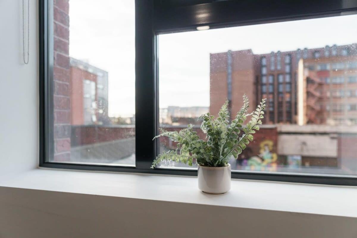Modern 1 Bed Apartment In Liverpool Centre المظهر الخارجي الصورة